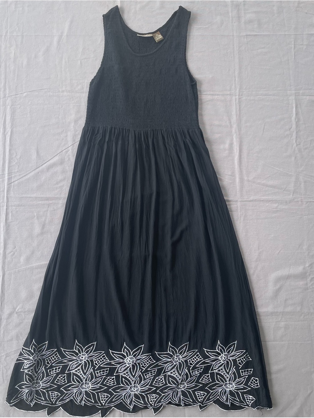 Jane Ashley Sz XL Black Sleeveless Long Dress White floral embroidered hem Boho